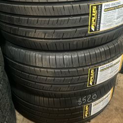 305/45R22