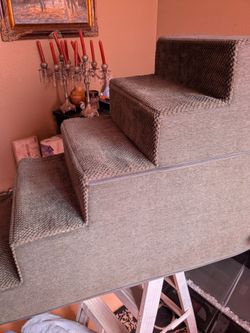 5  Step Foam Stairs.....Never used...Pet  Passed Away....$40.00