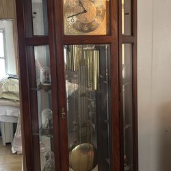 Ridgeway Grandfather Clock – Beautiful Cabinet – As Is $300 obo