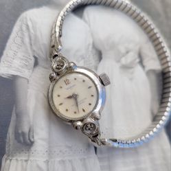 Vintage Waltham 23 Jewels Incabloc Silver Tone Women’s Watch - For Parts/Repair
