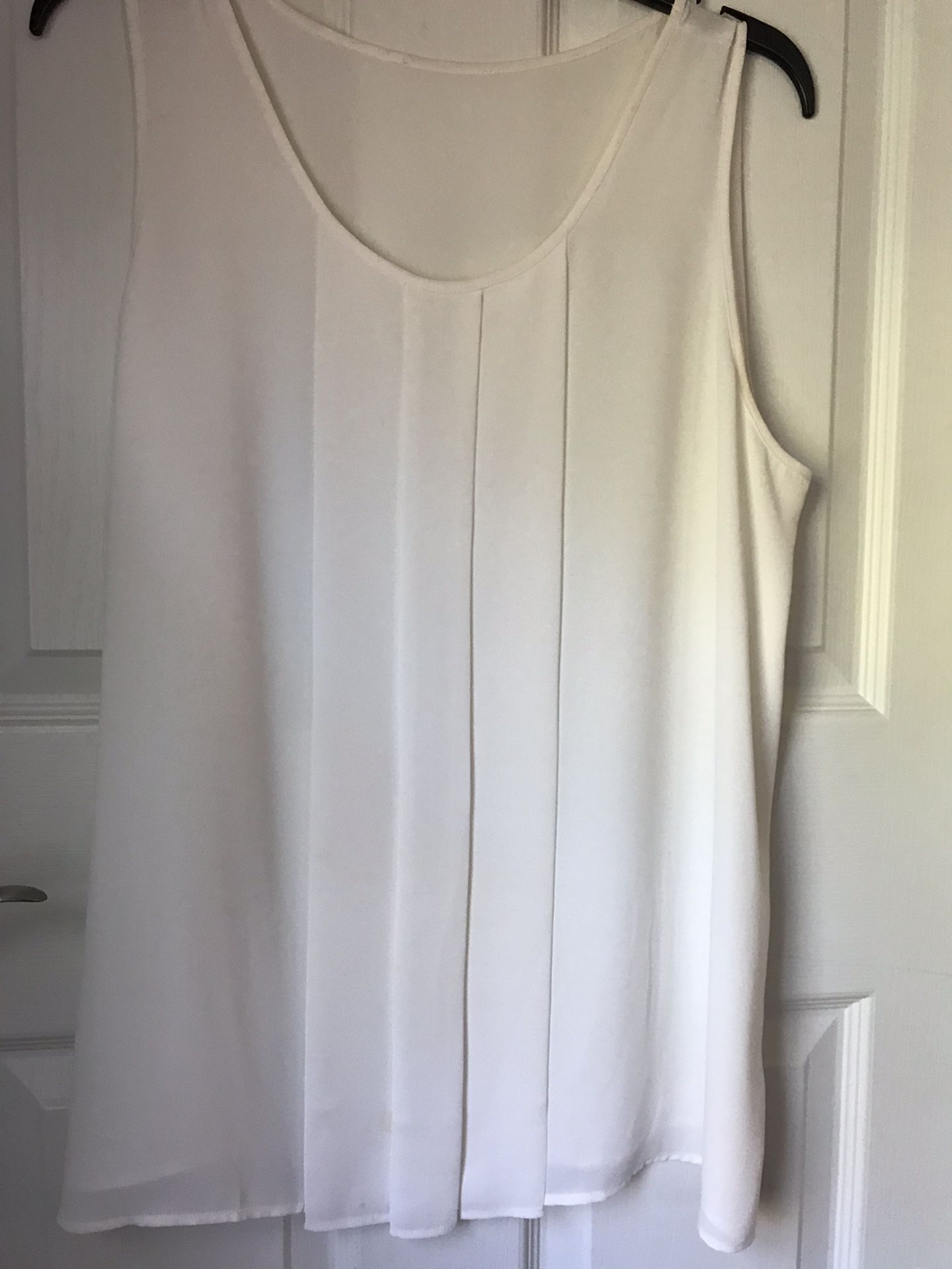 Elegant, pleated front blouse, size large