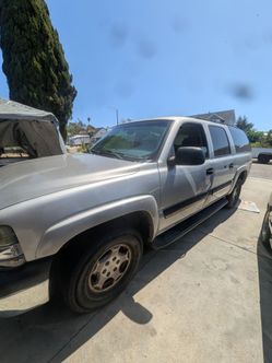 2004 Chevrolet Suburban