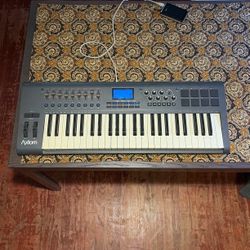 Axiom 49 Midi Keyboard