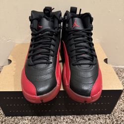 DS Size 6.5Y Jordan 12
