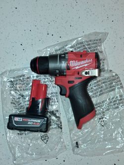 Milwaukee m12 fuel Hammer drill