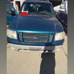 2002 Ford Explorer Sport