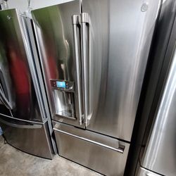 GE Refrigerator 
