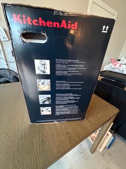 NEW KitchenAid Bowl-Lift Stand Mixer