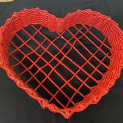 Large 18”x15” Red Heart Wicker Basket Valentines Day 