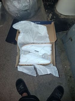 Reebok white and tan size 11