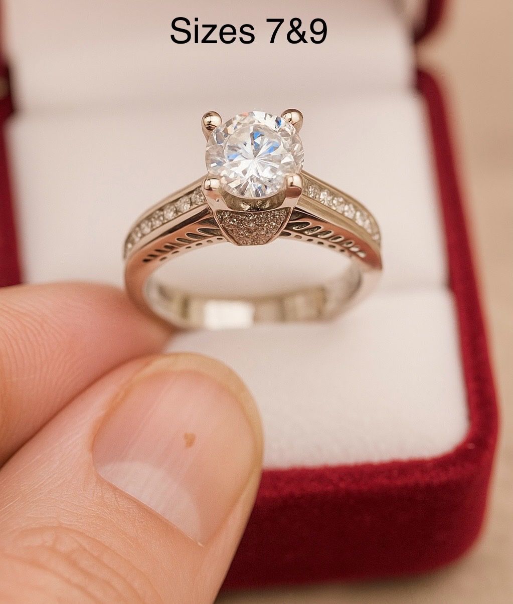 Engagement Ring With Box 