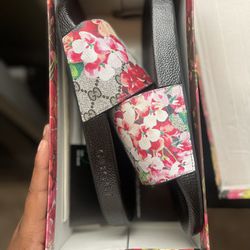 Gucci Bloom Sandals Size 9