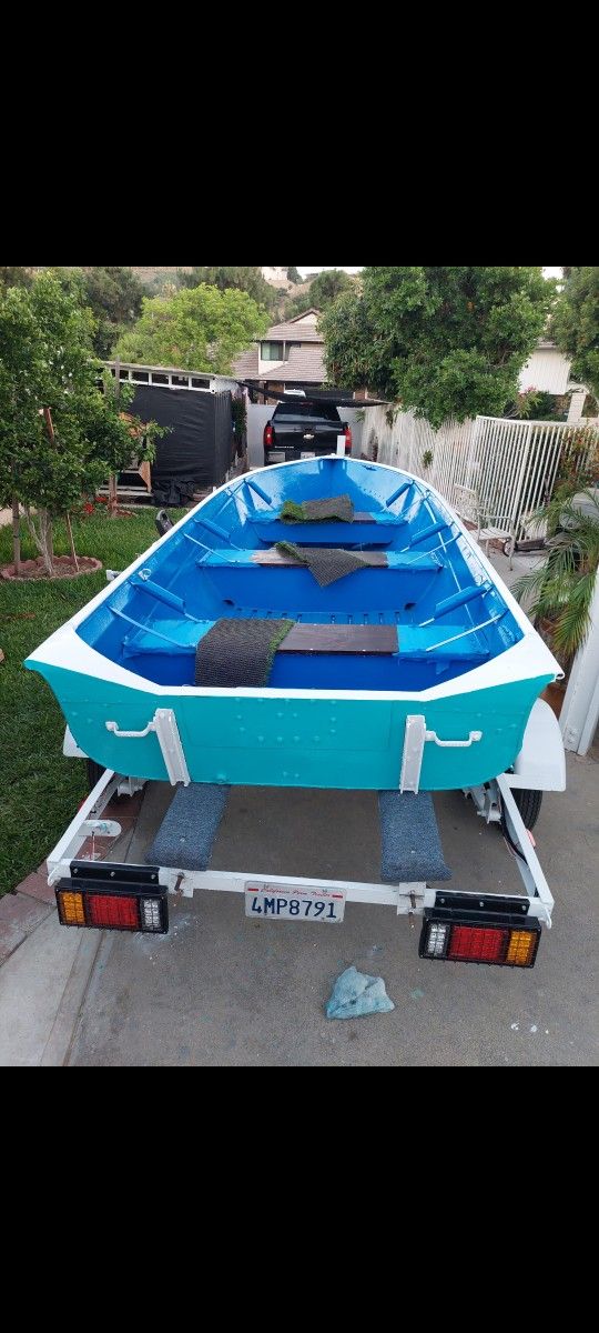 Valvo Fishing Boat