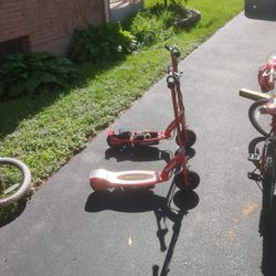 Razor Electric Scooters  Need Batteries 