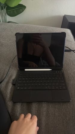 iPad 10th gen and accessories