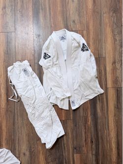 Gracie Jiu Jitsu size A3 Gi