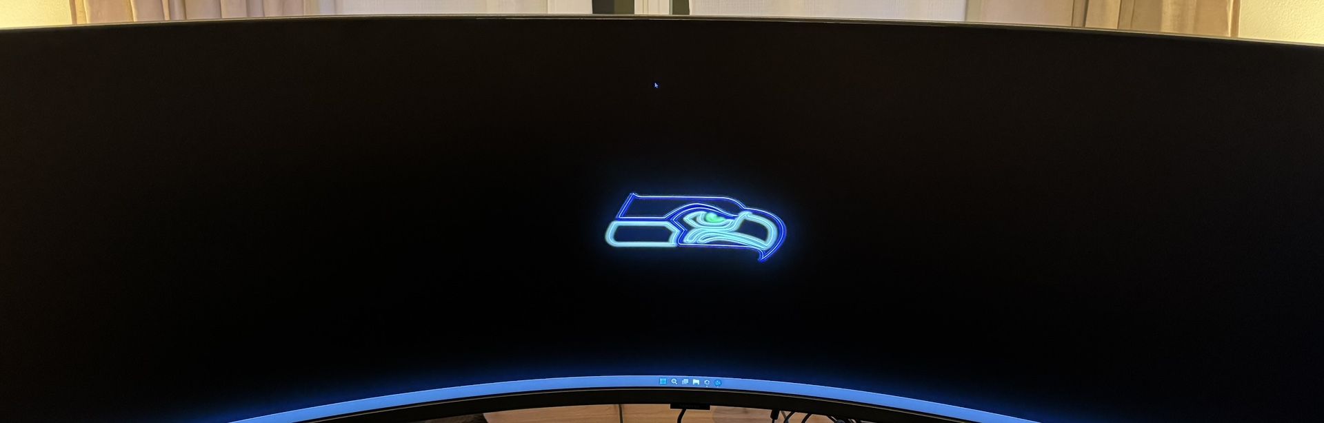 SAMSUNG 57' Odyssey Neo G9 Series Dual 4K UHD 1000R Curved Gaming Monitor, 240Hz