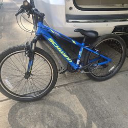 Mountain Bike 24 Inch EXCELLENT Condition 