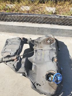 Audi S4 b6 gas tank