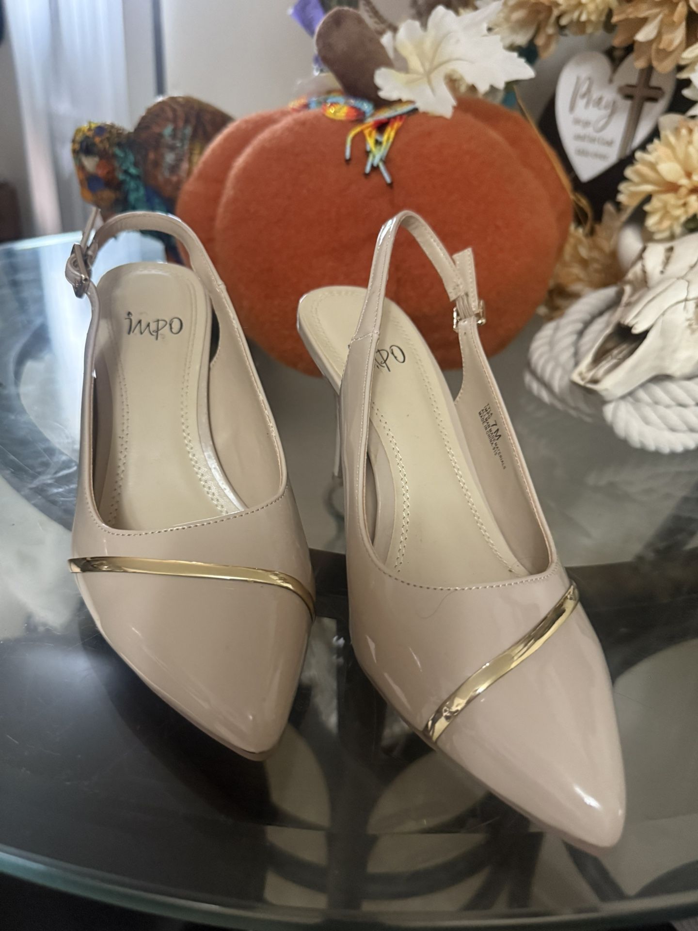 Heals Size 7 $15