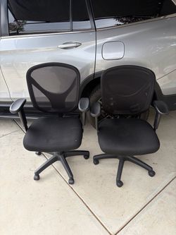 Ergonomic Mesh Office Chairs – Adjustable Arms & Lumbar Support