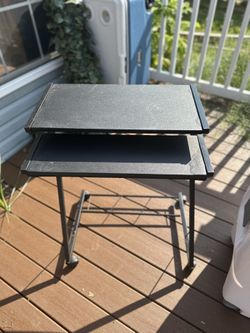 💻 Adjustable Laptop Table 