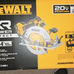 Brand New Dewalt Brushless 20v XR Circular Saw
