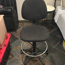 Clean desk chair