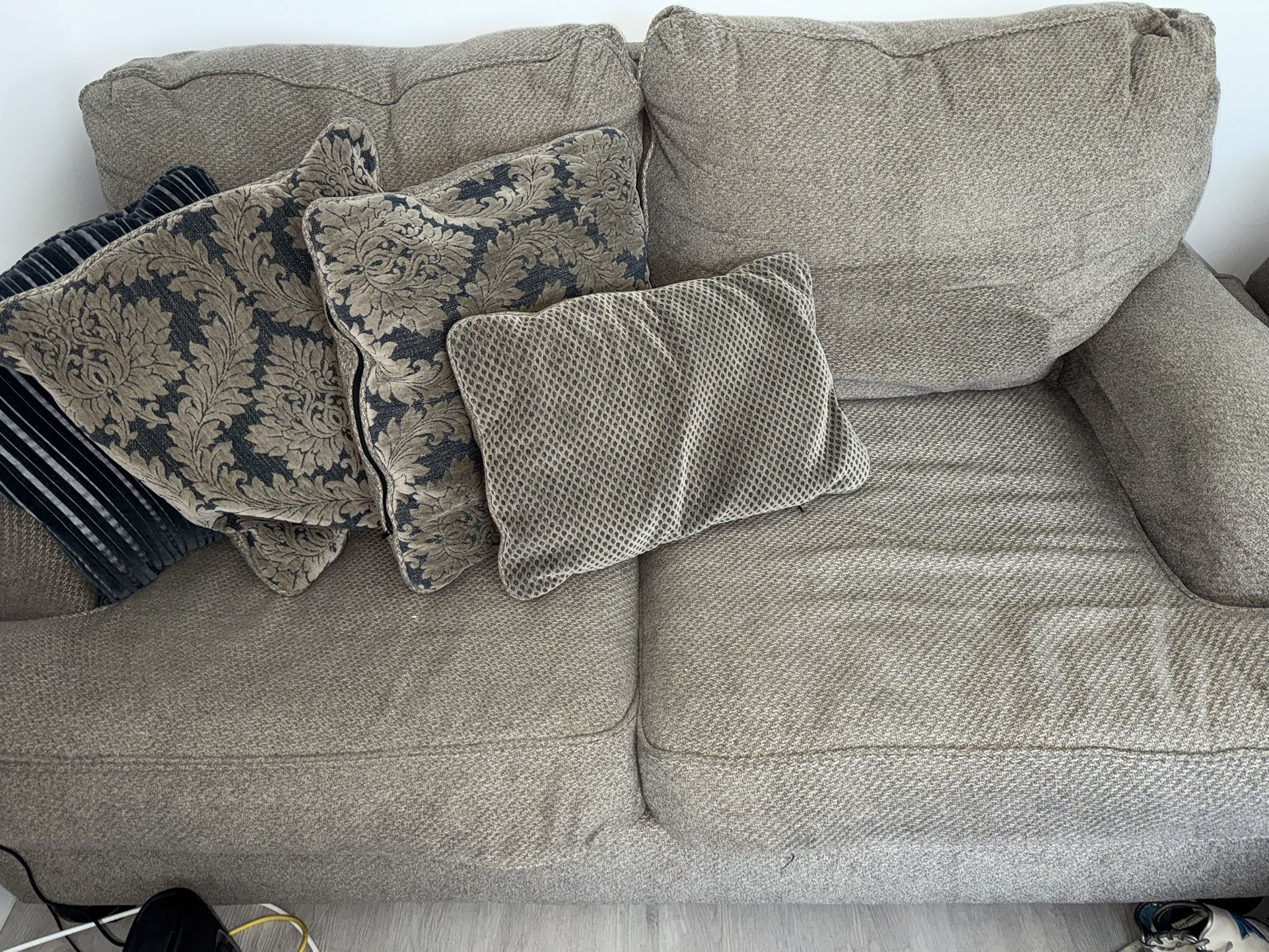 Free Sofas