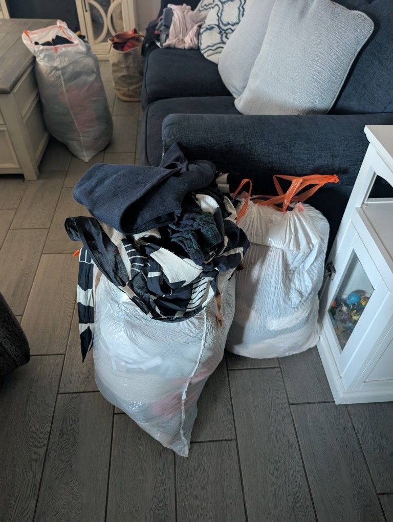 Woman's Clothing, Kids Clothing