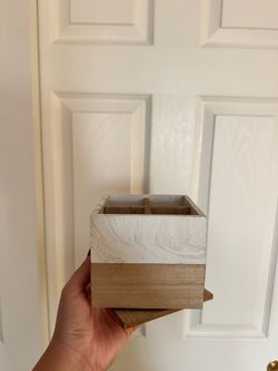 Spinning Pencil Cup Organizer