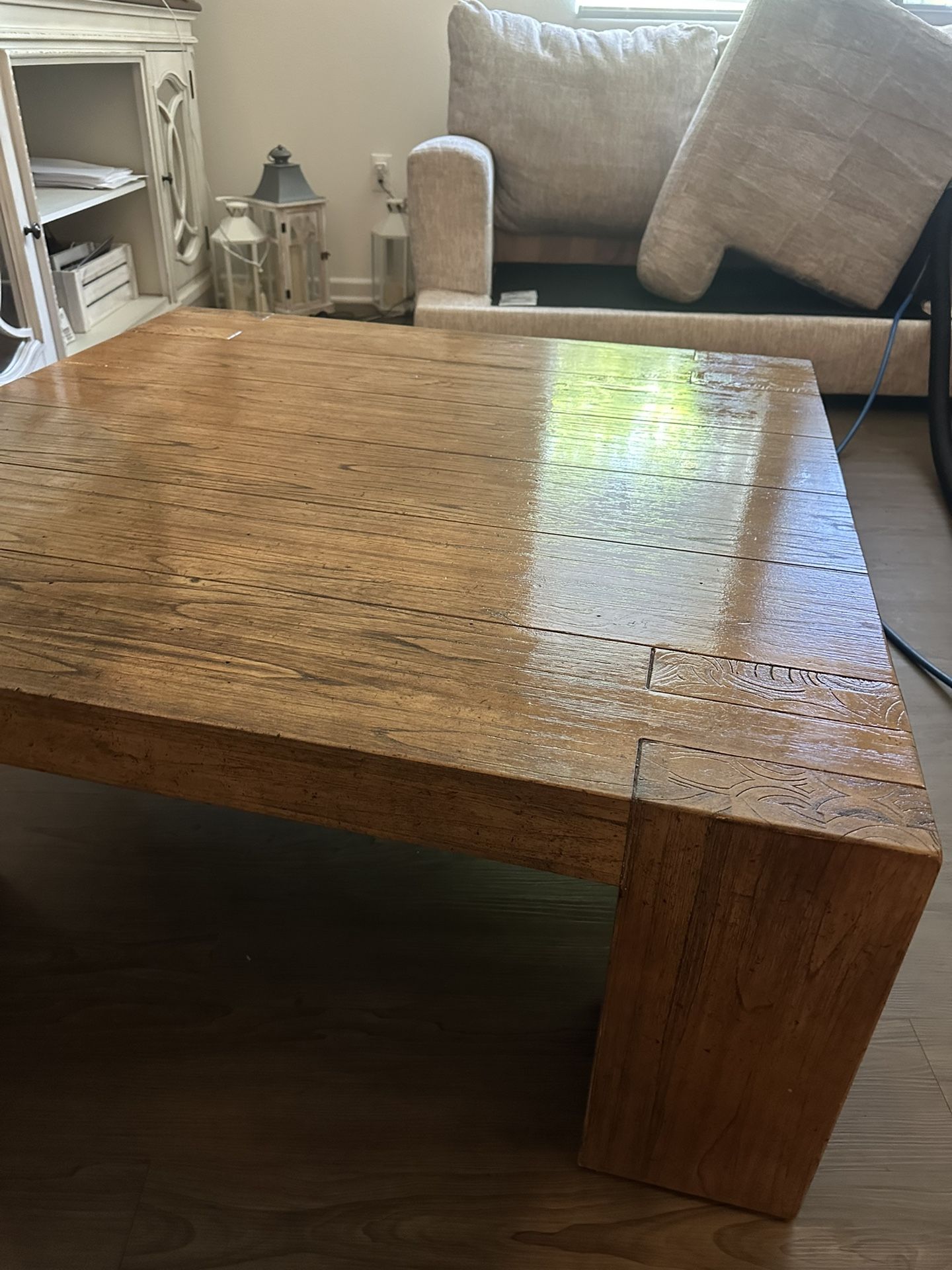 Coffee table square shape 42*42