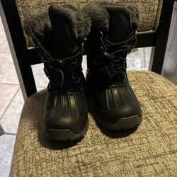 Kids Snow Boots Size 6