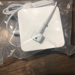 Mac Laptop Charger (old)