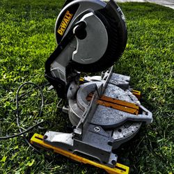 Dewalt DW703 Miter Saw