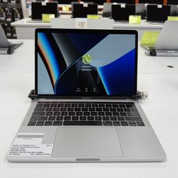 MacBook Pro 13 Inch ** 500GB SSD 16GB RAM