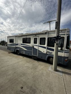 2001 ford Fleetwood flair