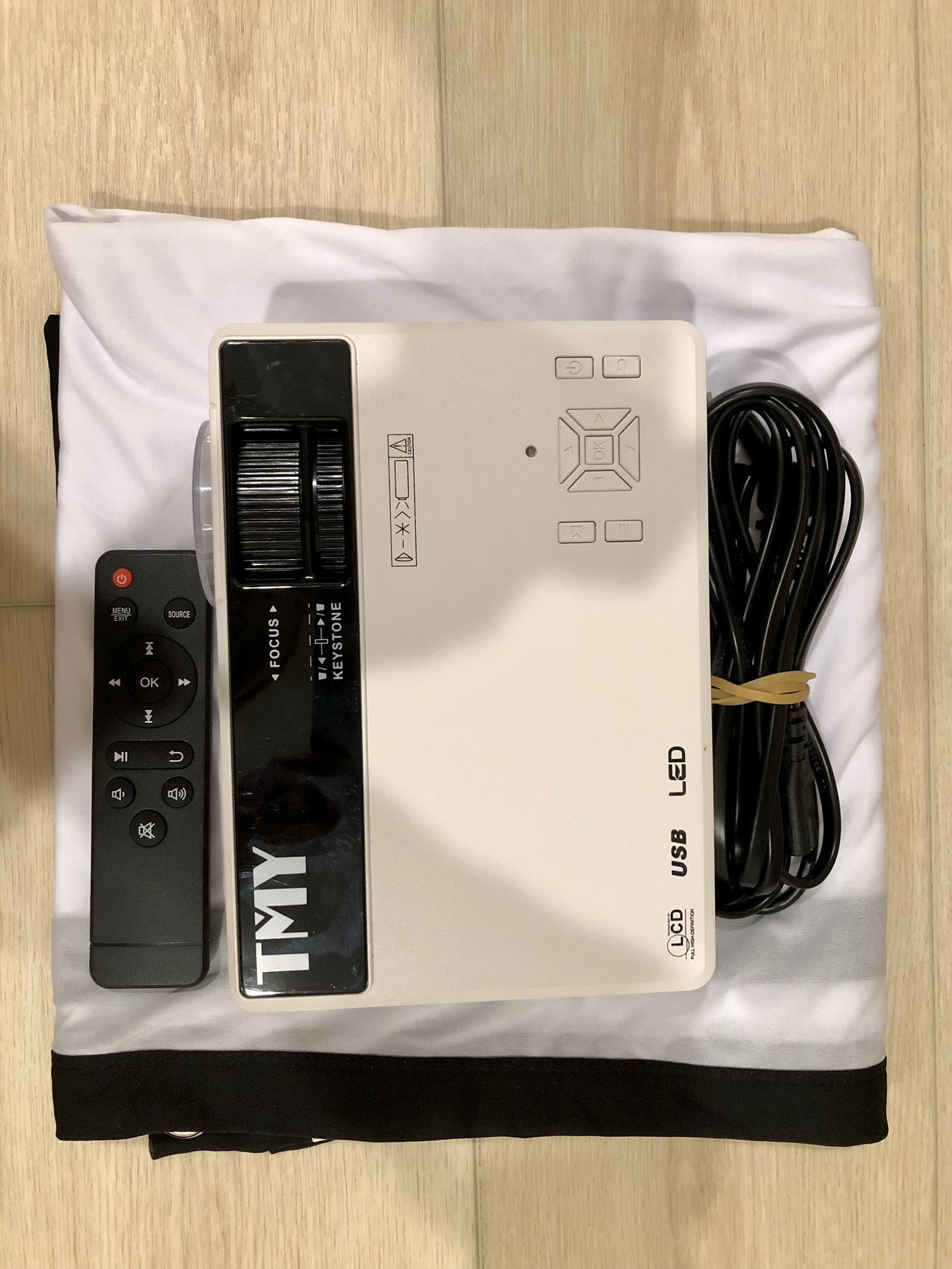 TMY V08 1080P Supported Mini Projector, with 100 inch Screen packaged