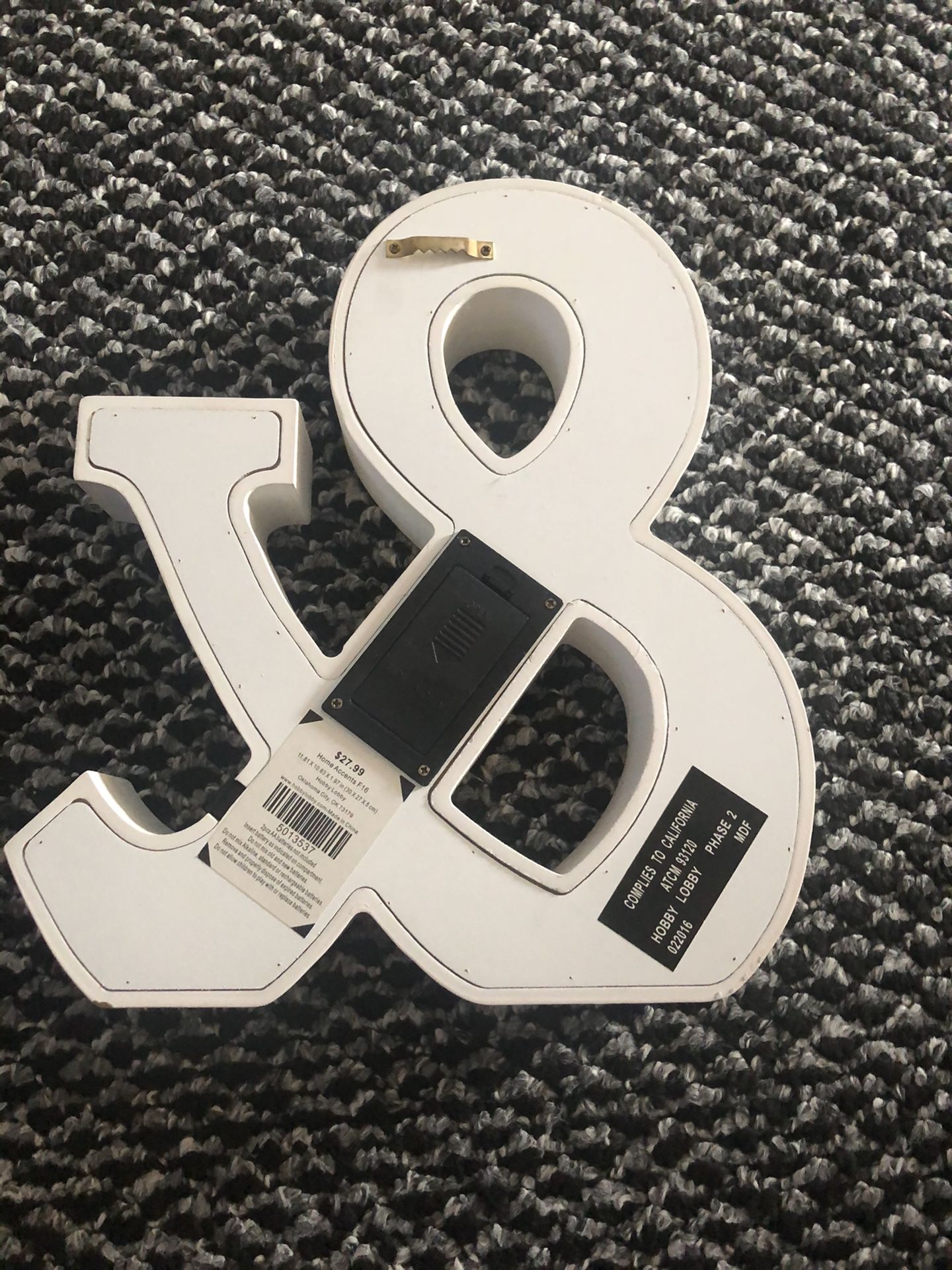 Light up Ampersand