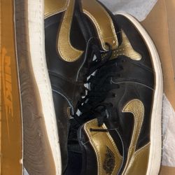 Air Jordan 1 Retro High OG "Black and Gold"