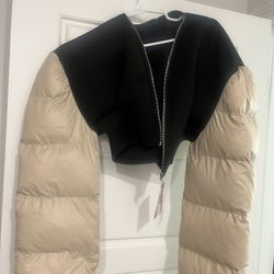 Woman’s Puffer Jacket