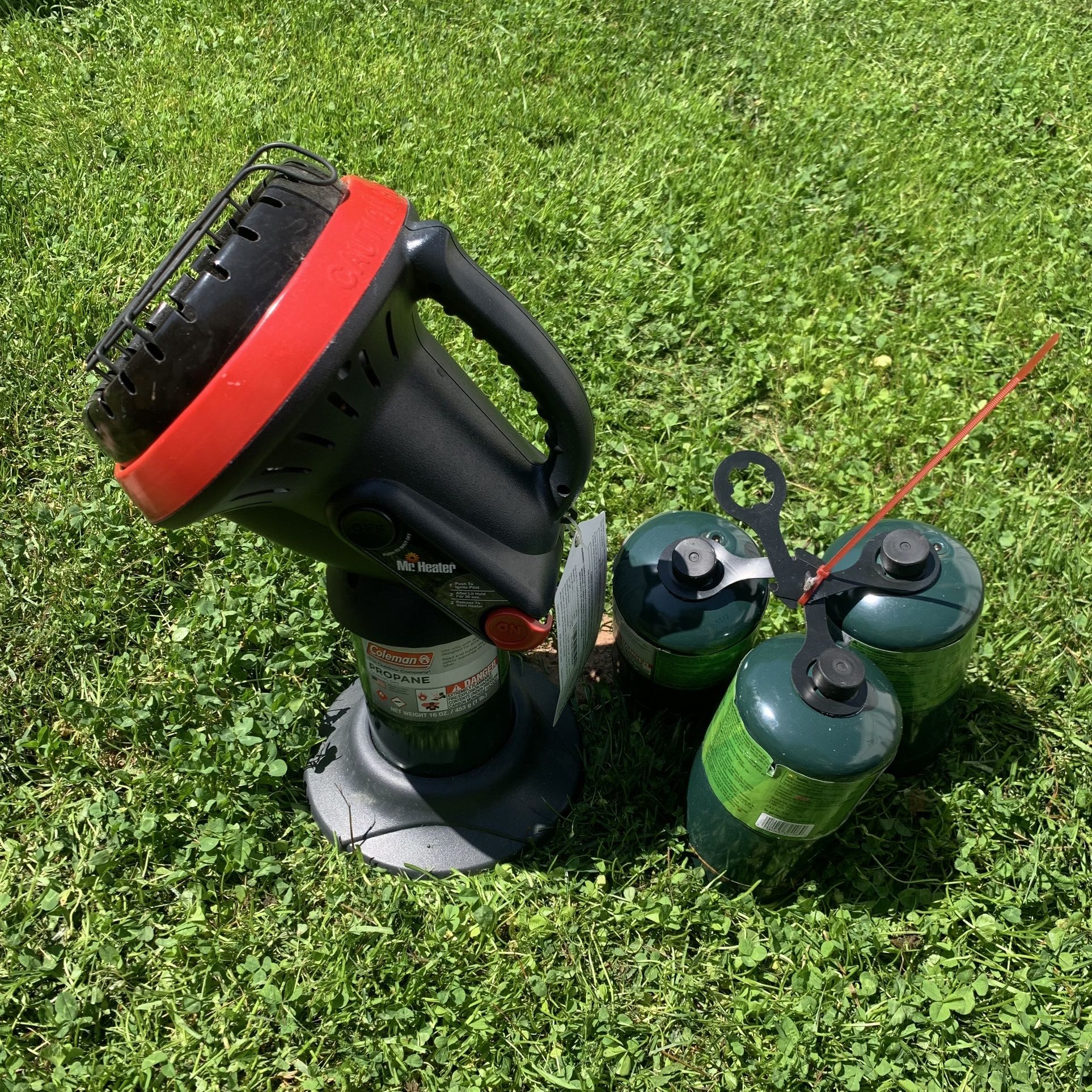Mr. Heater F215100 MH4B Little Buddy 3800-BTU Indoor Safe Propane for Sale  in East Norriton, PA - OfferUp