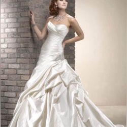 Maggie Sottero Wedding Dress