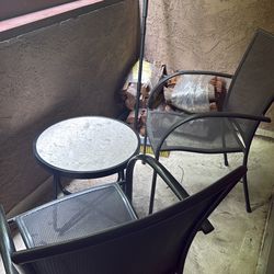 Patio chair set and table (weather proof)