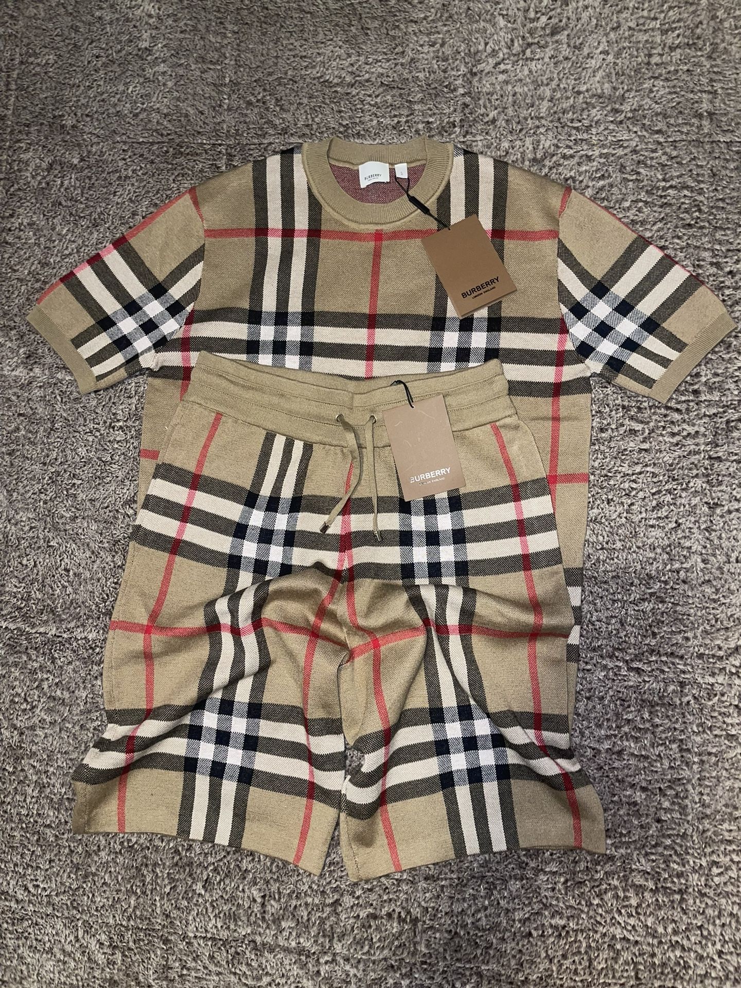 Burberry Shirt Shorts Set Size Large Brand New