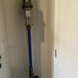 Dyson Cordless Vacuum