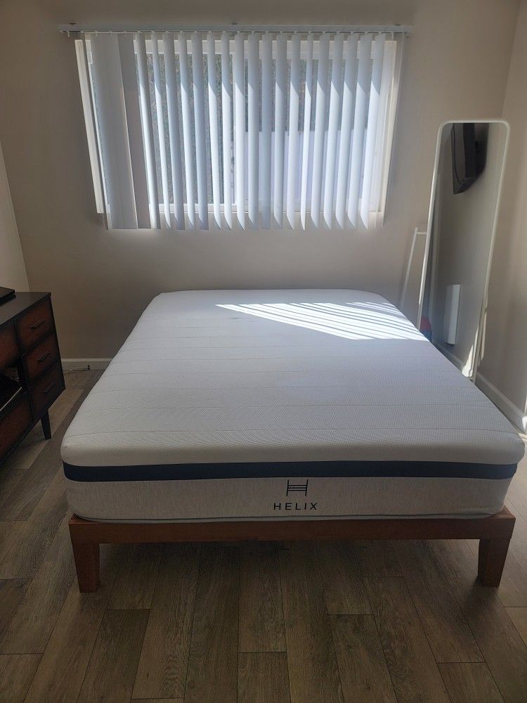 Helix Midnight Queen Mattress