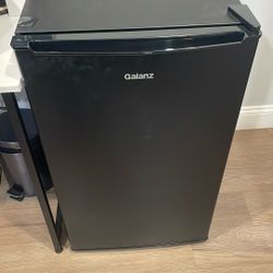 Galanz Mini Fridge