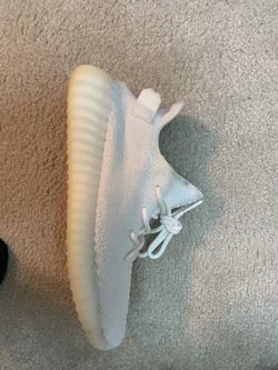 Yeezy . Size 9.5