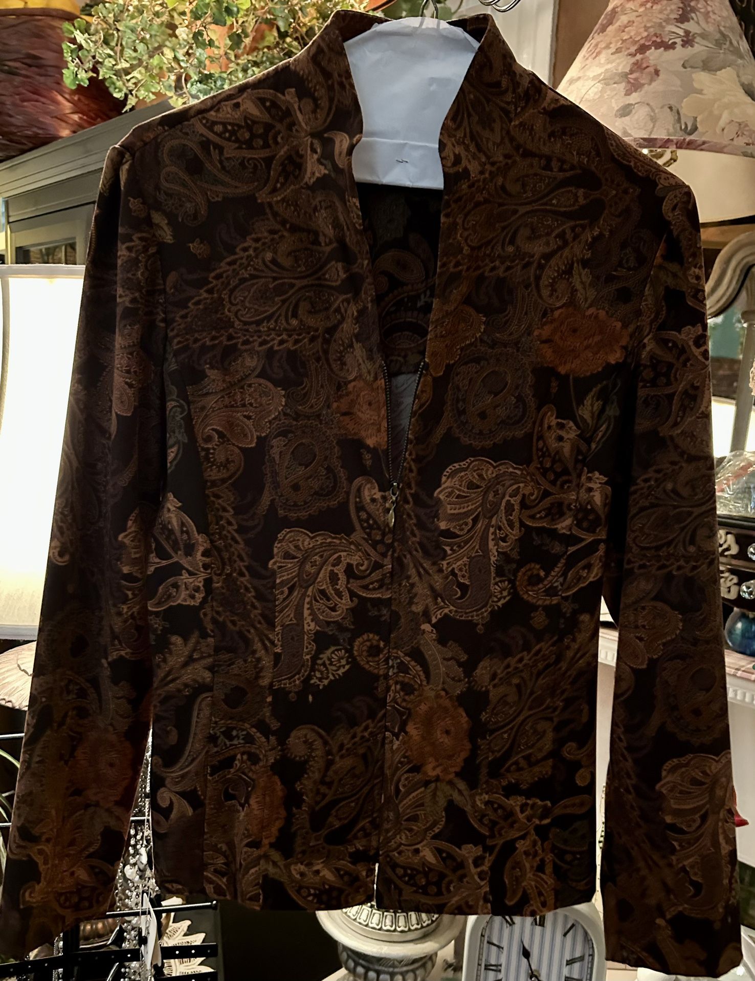 Ladies Size 8 Dress barn Paisley Design Zippered Jacket